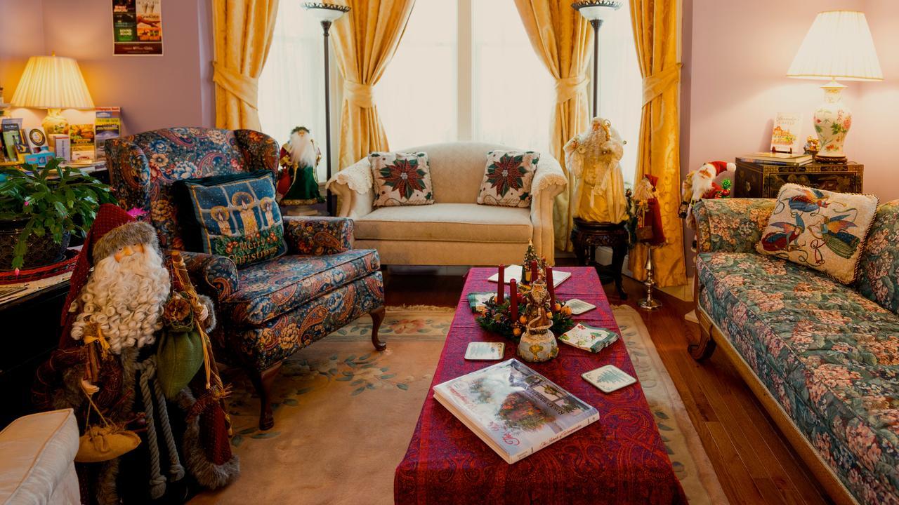 Sutton House Bed & Breakfast Center Harbor