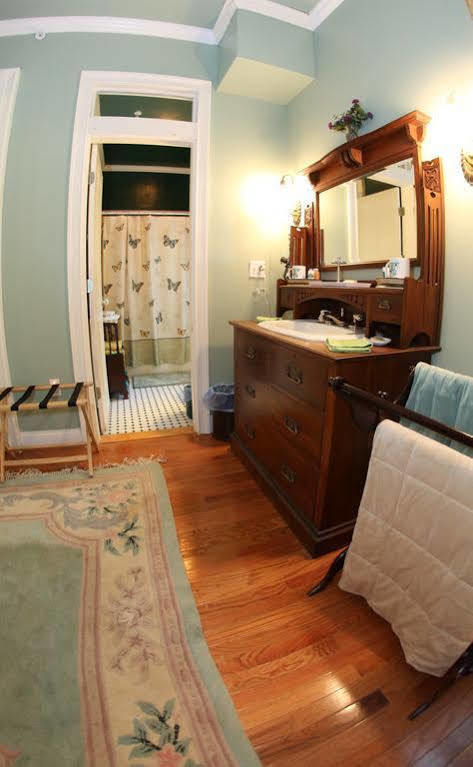 Sutton House Bed & Breakfast