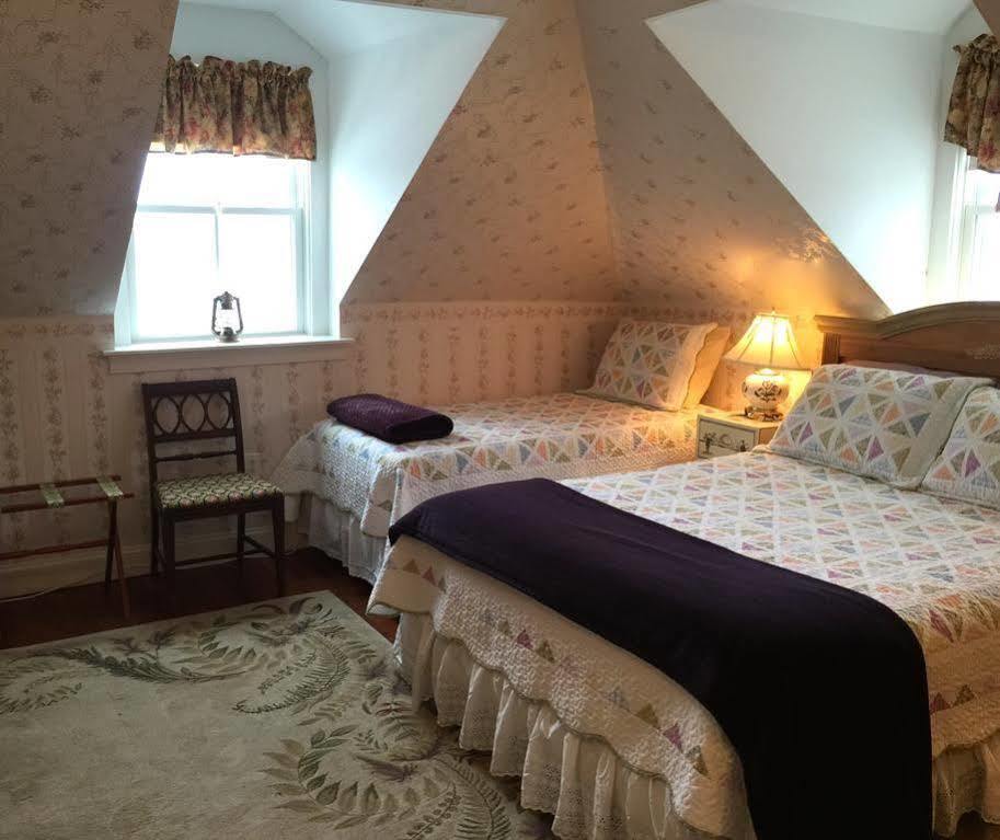 Sutton House Bed & Breakfast 3*
